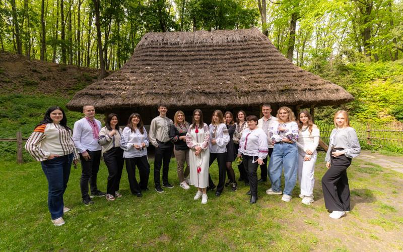 Щиро вітаємо з Днем вишиванки!